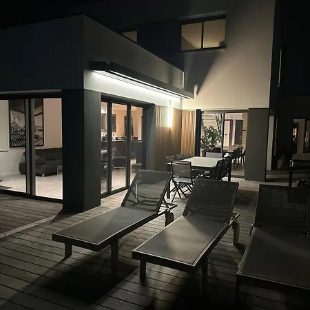 Maison Contemporaine Avec Piscine Et Guérande